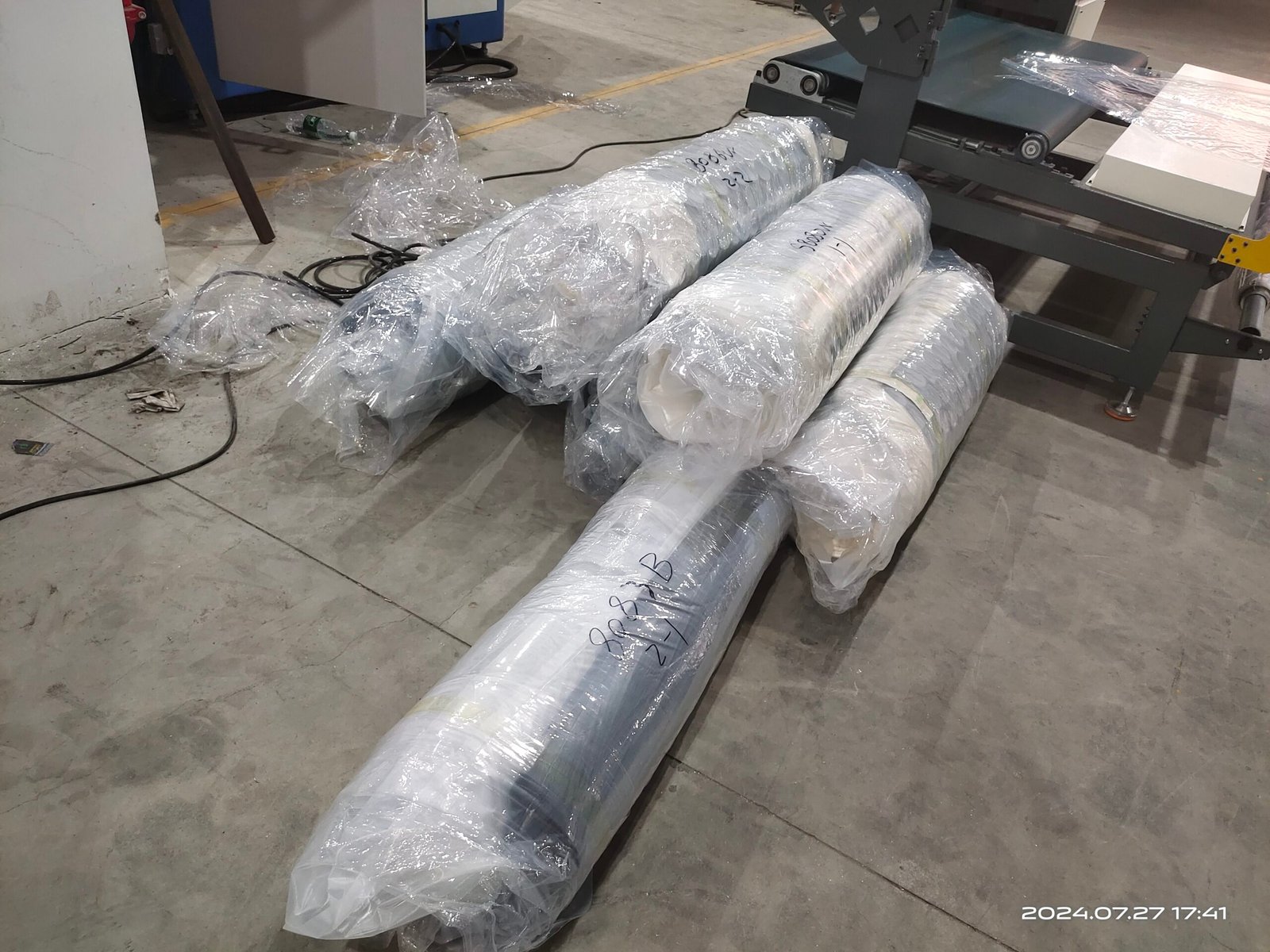 Roll-Packed Mattress Ready for Shipping